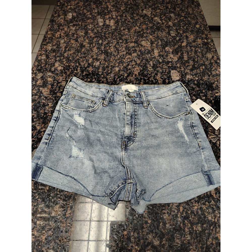 H&M Women Light Wash Distressed High Waisted Denim Shorts Cuffed Hem Size 6